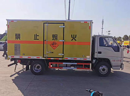 来安爆破器材运输车工人安全操作规范与智能技术保障